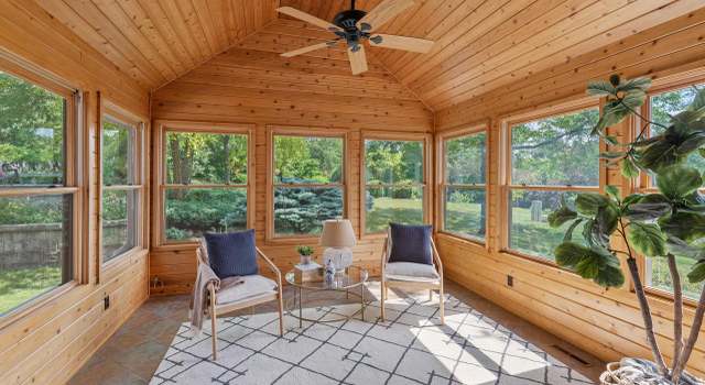 Photo of 1645 Legend Hill Ln, Waukesha, WI 53189
