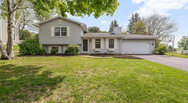 Photo of 1039 Wellington Way, Hartland, WI 53029