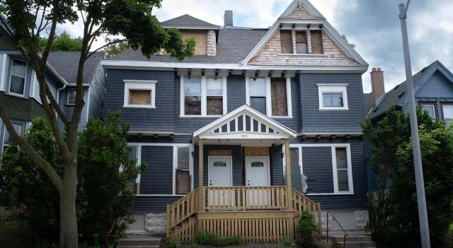 Photo of 2415 W Kilbourn Ave, Milwaukee, WI 53233