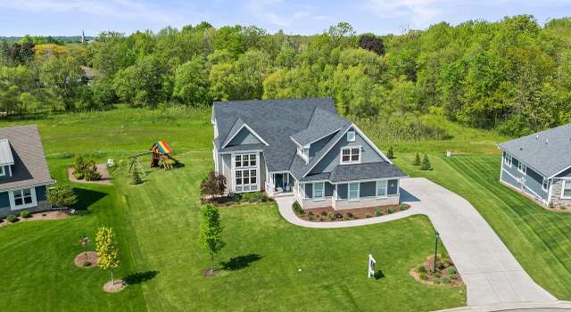 Photo of N67W13238 West View Cir, Menomonee Falls, WI 53051