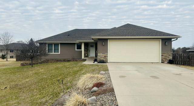 Photo of N5717 Lake Park Dr, Onalaska, WI 54650