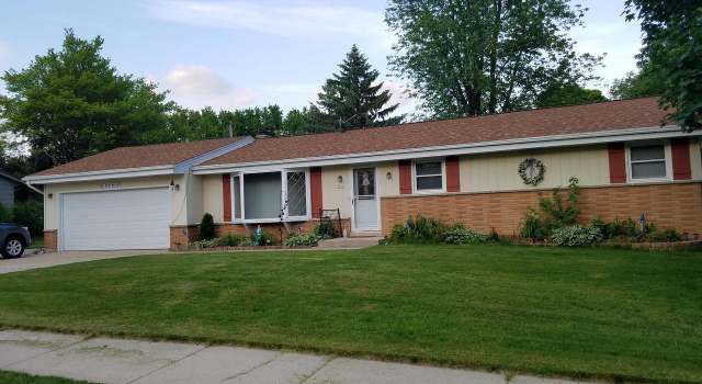 Photo of 1150 Hillside Dr, Kewaskum, WI 53040