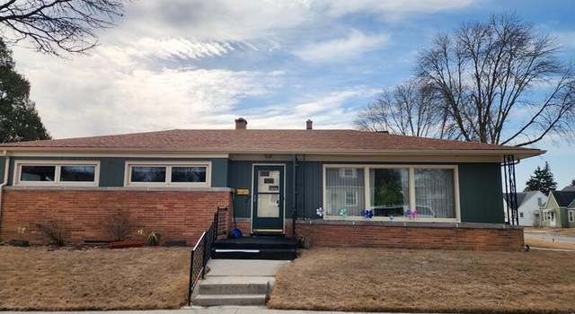 Photo of 2021 Garfield Ave, Sheboygan, WI 53081
