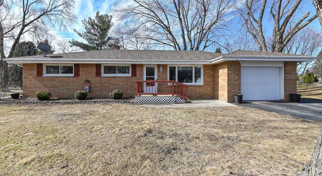 Photo of W250S3261 Center Rd, Waukesha, WI 53189