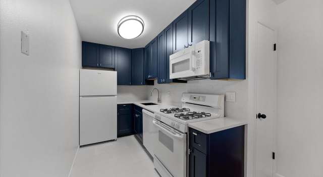 Photo of 2025 E Greenwich Ave #122, Milwaukee, WI 53211