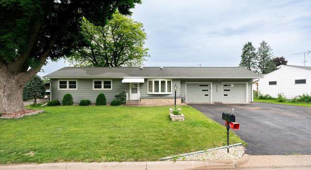 Photo of 3720 Elm Dr, La Crosse, WI 54601