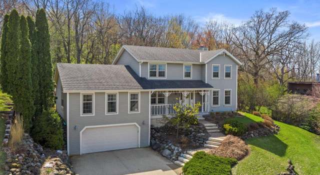 Photo of 3011 Minot Ln, Waukesha, WI 53188