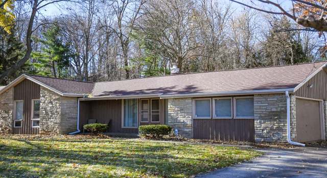 Photo of 6931 N Glen Shore Dr, Glendale, WI 53209
