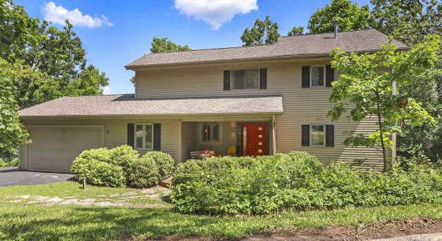 Photo of 241 Bayview Rd, Williams Bay, WI 53191