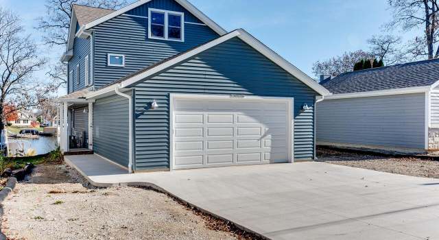 Photo of W188S7598 Oak Grove Dr, Muskego, WI 53150