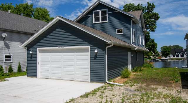 Photo of W188S7598 Oak Grove Dr, Muskego, WI 53150
