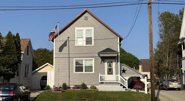 Photo of 2107 Monroe St, Two Rivers, WI 54241