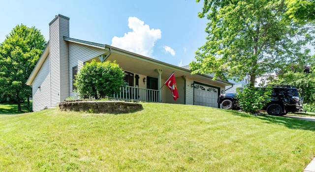 Photo of 214 Stewart Hill Dr, Waukesha, WI 53188