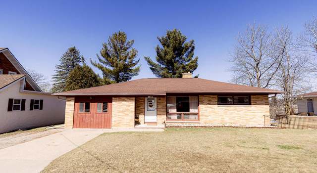 Photo of 570 Clark St, Manawa, WI 54949