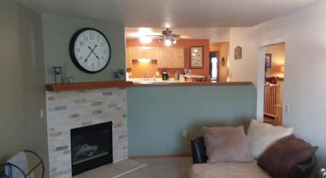 Photo of 6976 S Rolling Meadows Ct, Oak Creek, WI 53154