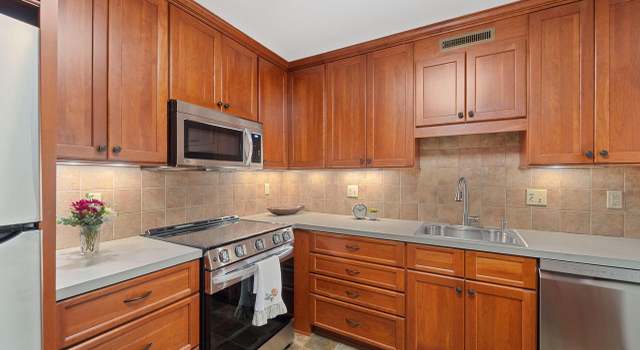 Photo of 3942 N Oakland Ave #143, Shorewood, WI 53211