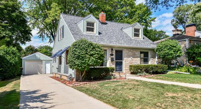 Photo of 2551 N 80th St, Wauwatosa, WI 53213