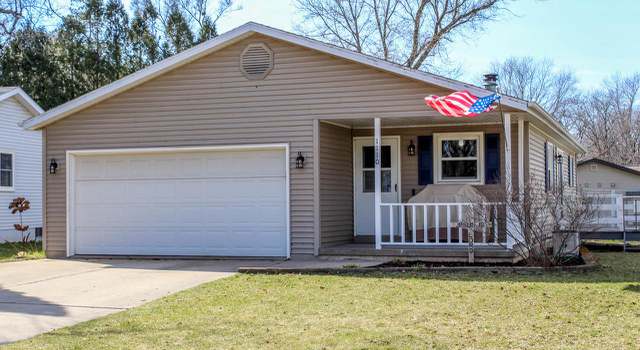 Photo of 1110 Arndt Ct, Fort Atkinson, WI 53538