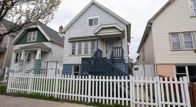 Photo of 2462 S 9th St, Milwaukee, WI 53215