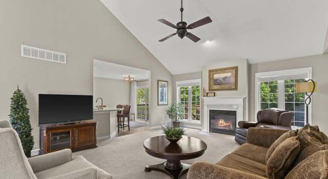 Photo of W233N3028 Oakmont Ct Unit B, Pewaukee, WI 53072