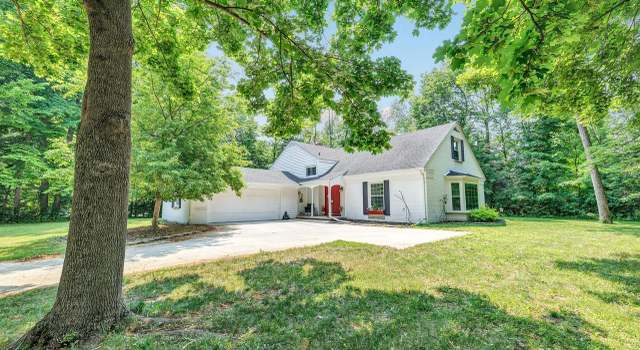 Photo of 3415 Chasm Ln, Manitowoc, WI 54220