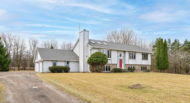 Photo of 4173 Sleeping Dragon Rd, West Bend, WI 53095
