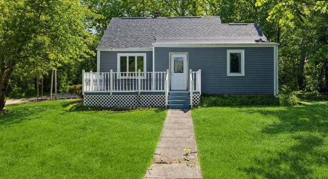 Photo of 3215 West Dr, Lake Geneva, WI 53147