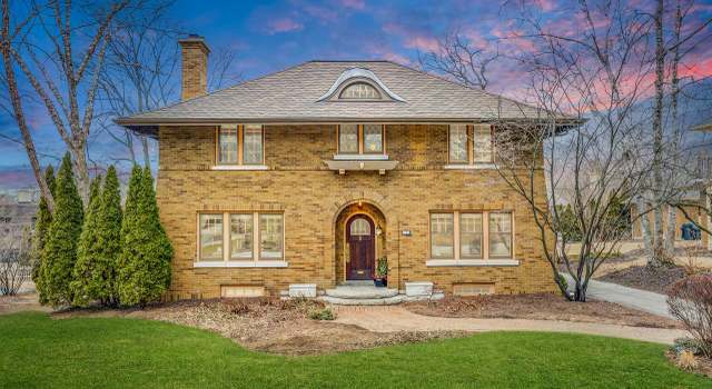 Photo of 6167 Washington Cir, Wauwatosa, WI 53213