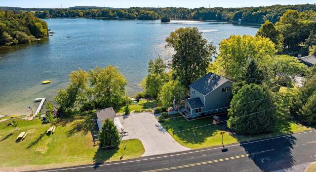 Photo of 8904 Pigeon Lake Rd, Valders, WI 54245