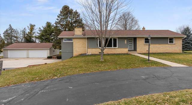 Photo of 908 Armstrong Ave, Howards Grove, WI 53083