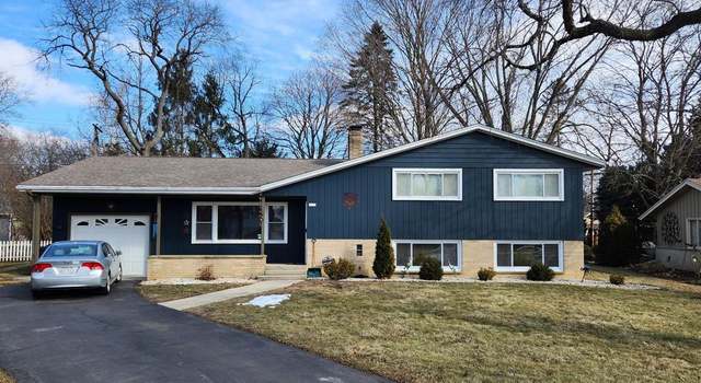 Photo of 3812 Saratoga Ct, Racine, WI 53406