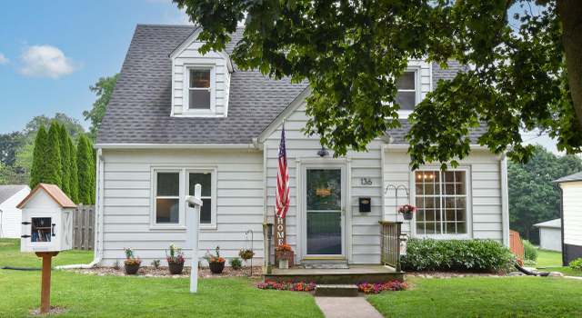 Photo of 136 S Garfield Ave, Port Washington, WI 53074