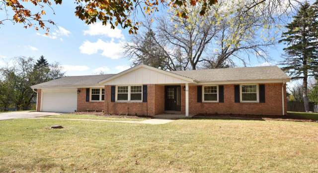 Photo of 400 W Apple Tree Rd, Glendale, WI 53217