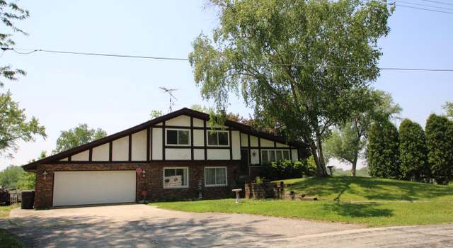 Photo of 3011 Willow Shores Ct, East Troy, WI 53120