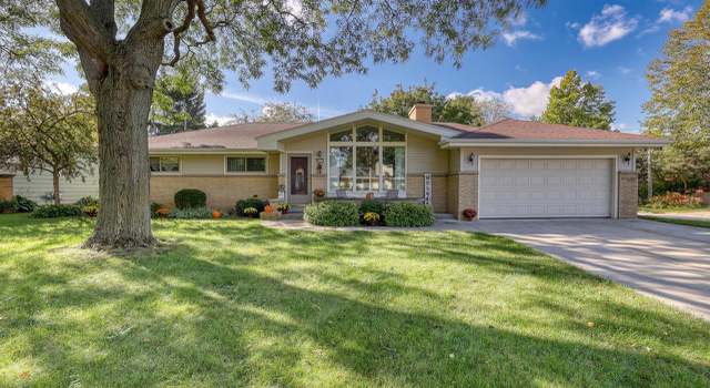 Photo of 4571 N 108th St, Wauwatosa, WI 53225
