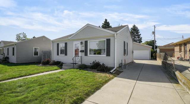 Photo of 2520 E Crescent St, Racine, WI 53403