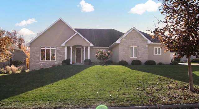 Photo of 428 Hidden Ridges Way, Combined Locks, WI 54113