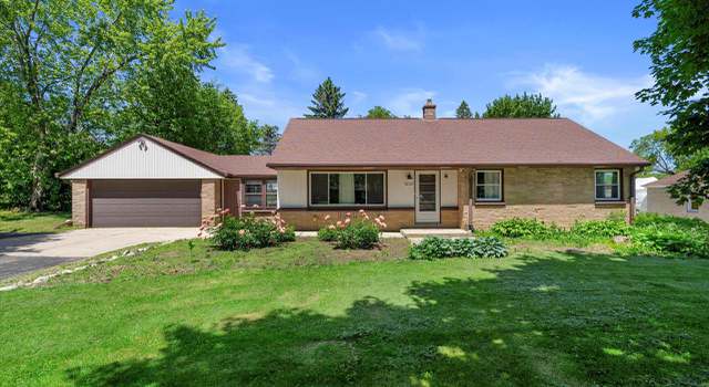 Photo of 14160 Newell Dr, Brookfield, WI 53005