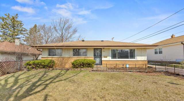 Photo of 8226 W Clovernook St, Milwaukee, WI 53223