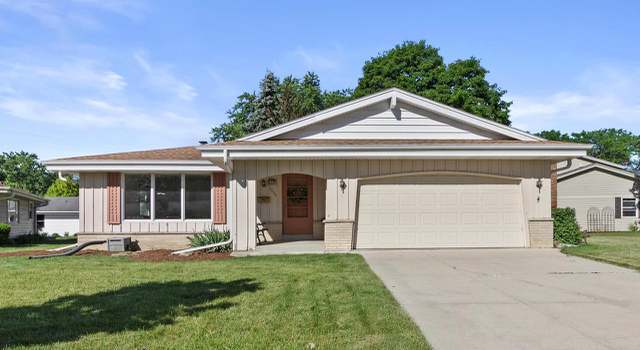 Photo of 5755 Rochelle Dr, Greendale, WI 53129