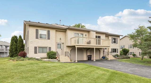 Photo of 10268 W Parkedge Cir, Franklin, WI 53132