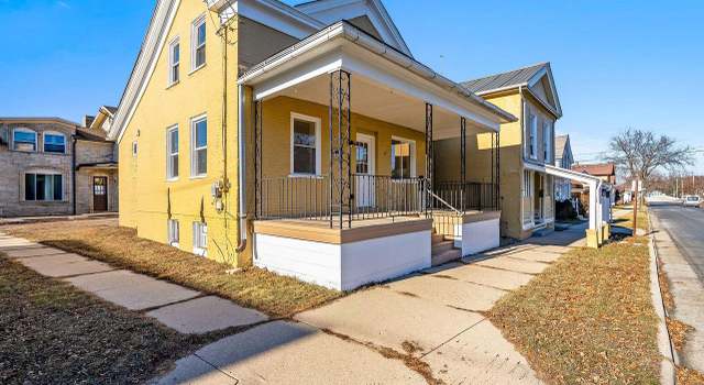 Photo of 900 N Second St, Watertown, WI 53098