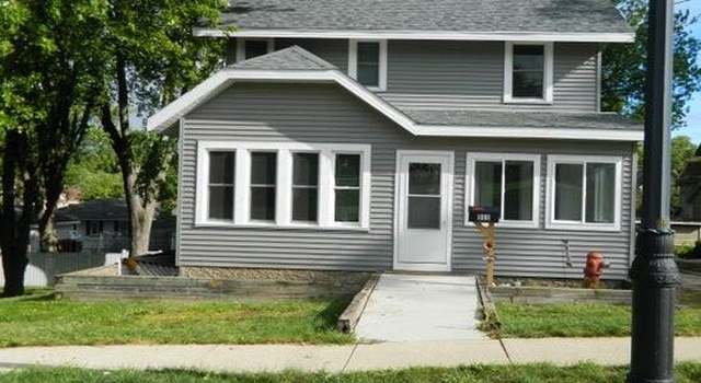 Photo of 311 W Racine St, Jefferson, WI 53549