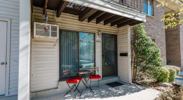 Photo of 1652 S Carriage Ln, New Berlin, WI 53151