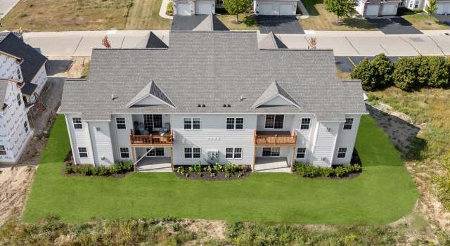 Photo of 1883 Woodland Way Unit 420-2, Slinger, WI 53086
