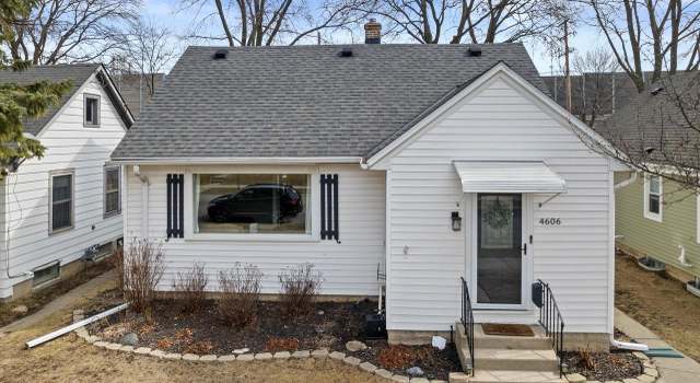 Photo of 4606 N Ironwood Ln, Glendale, WI 53209