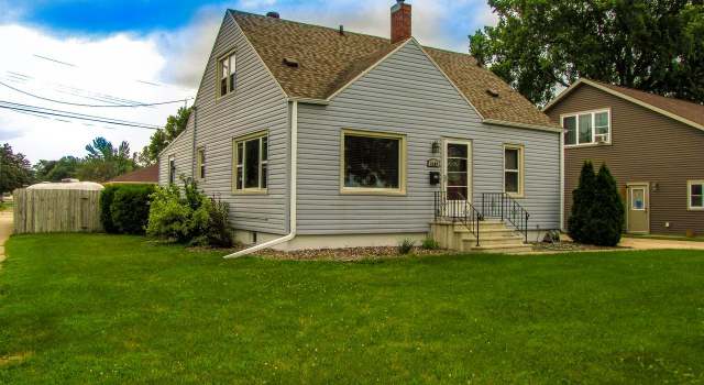 Photo of 2403 Losey Blvd S, La Crosse, WI 54601