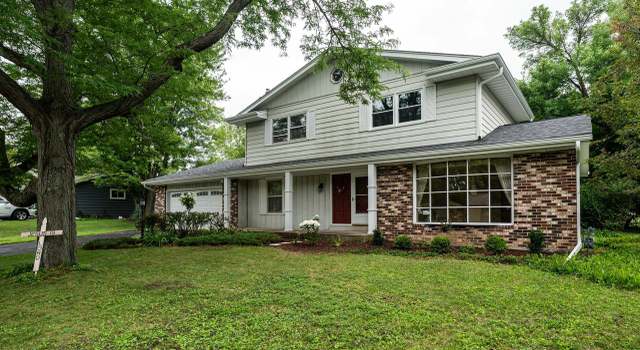 Photo of 821 Buckingham Cir, Hartland, WI 53029