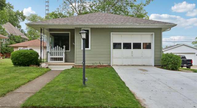 Photo of 414 S Fischer Ave, Jefferson, WI 53549