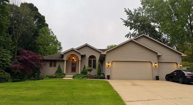 Photo of 203 Memory Ln, Francis Creek, WI 54214